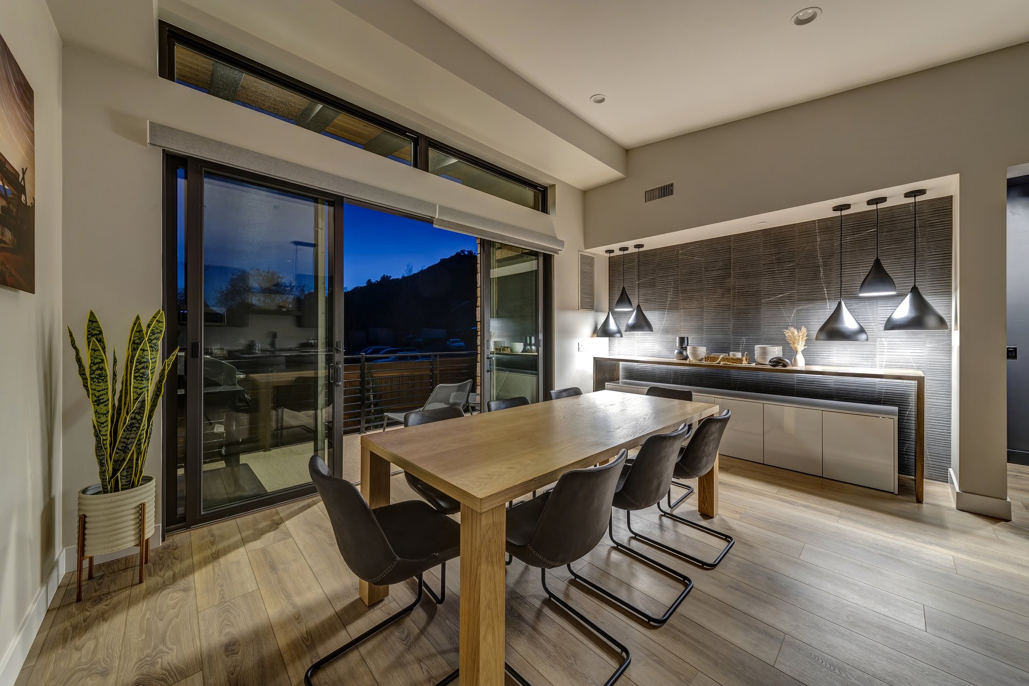 Johnson Mountain Villa Blue Hour006